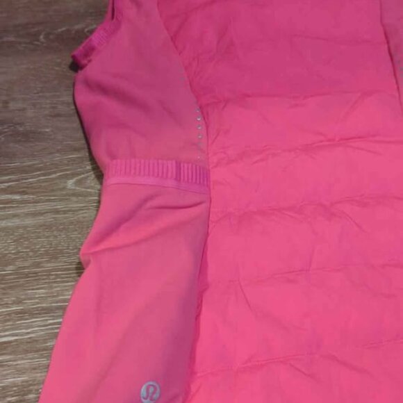 Lululemon Down For It All Vest in Sonic Pink Down Quilted Zip 2 - Picture 3 of 7